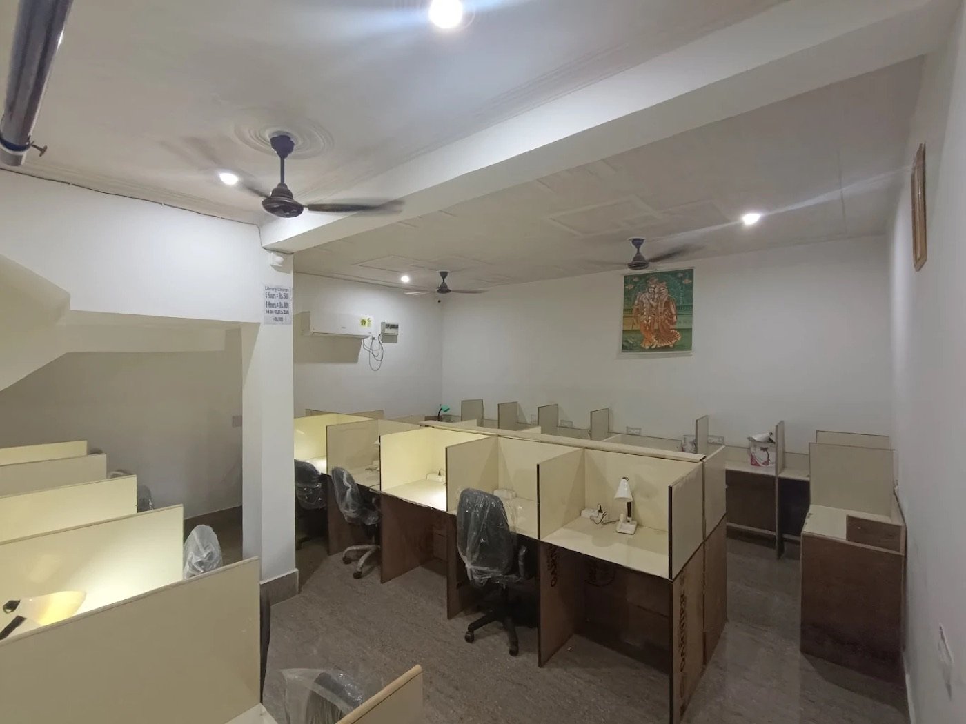 Library hall with individual study cabins